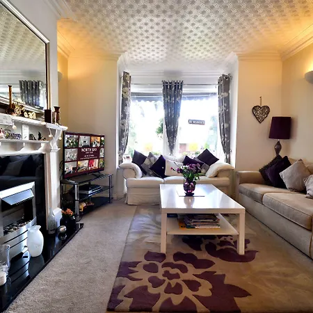 Guest house North Bay Scarborough